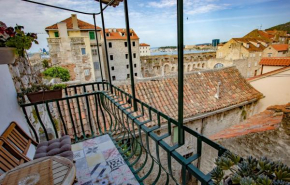 The Heart of Palace Apartment